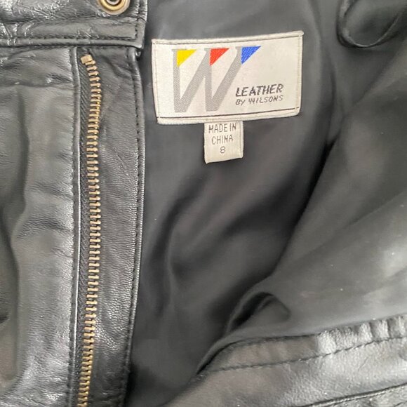 Chic Black Leather Shorts (jean style) - Picture 3 of 5